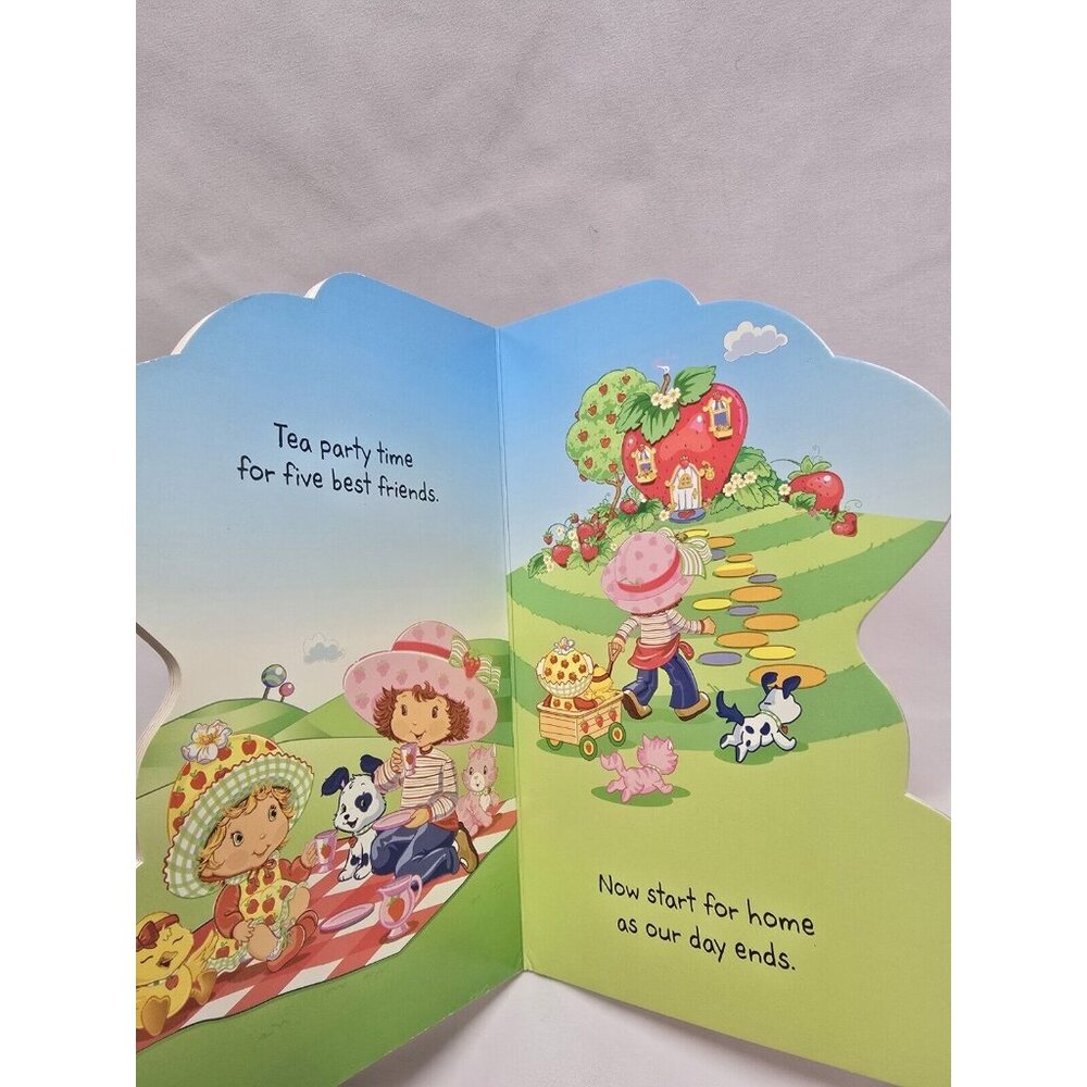 Strawberry Shortcake Board Book Apple Dumplin’s Day by Monique Z. Stephens - Picture 6 of 13